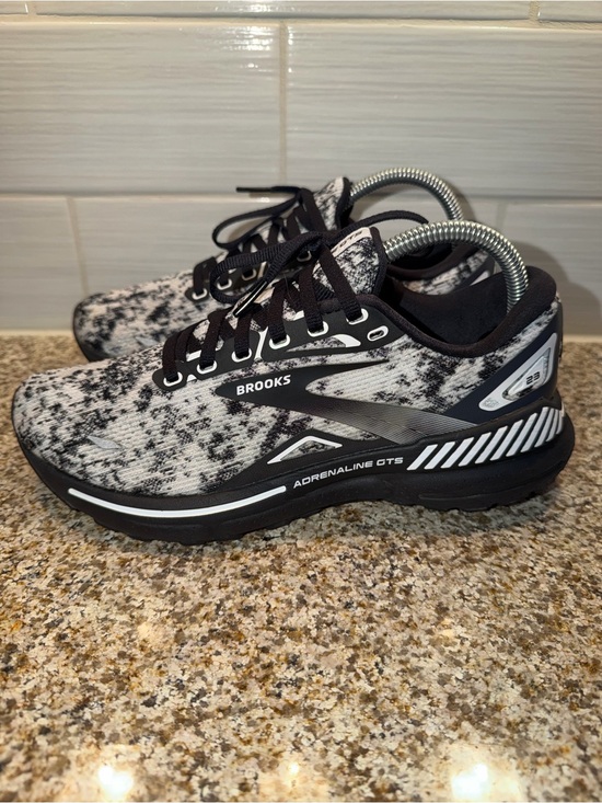 Brooks Adrenaline GTS Men’s Running Shoes - Black & Gray main image 6